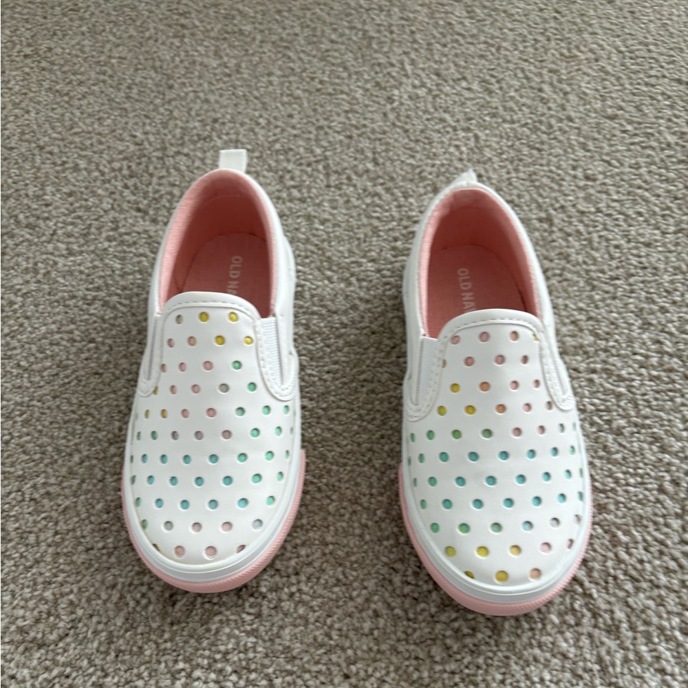 New Toddler Old Navy Unisex Perforated Slip-on Sneakers - Size 10